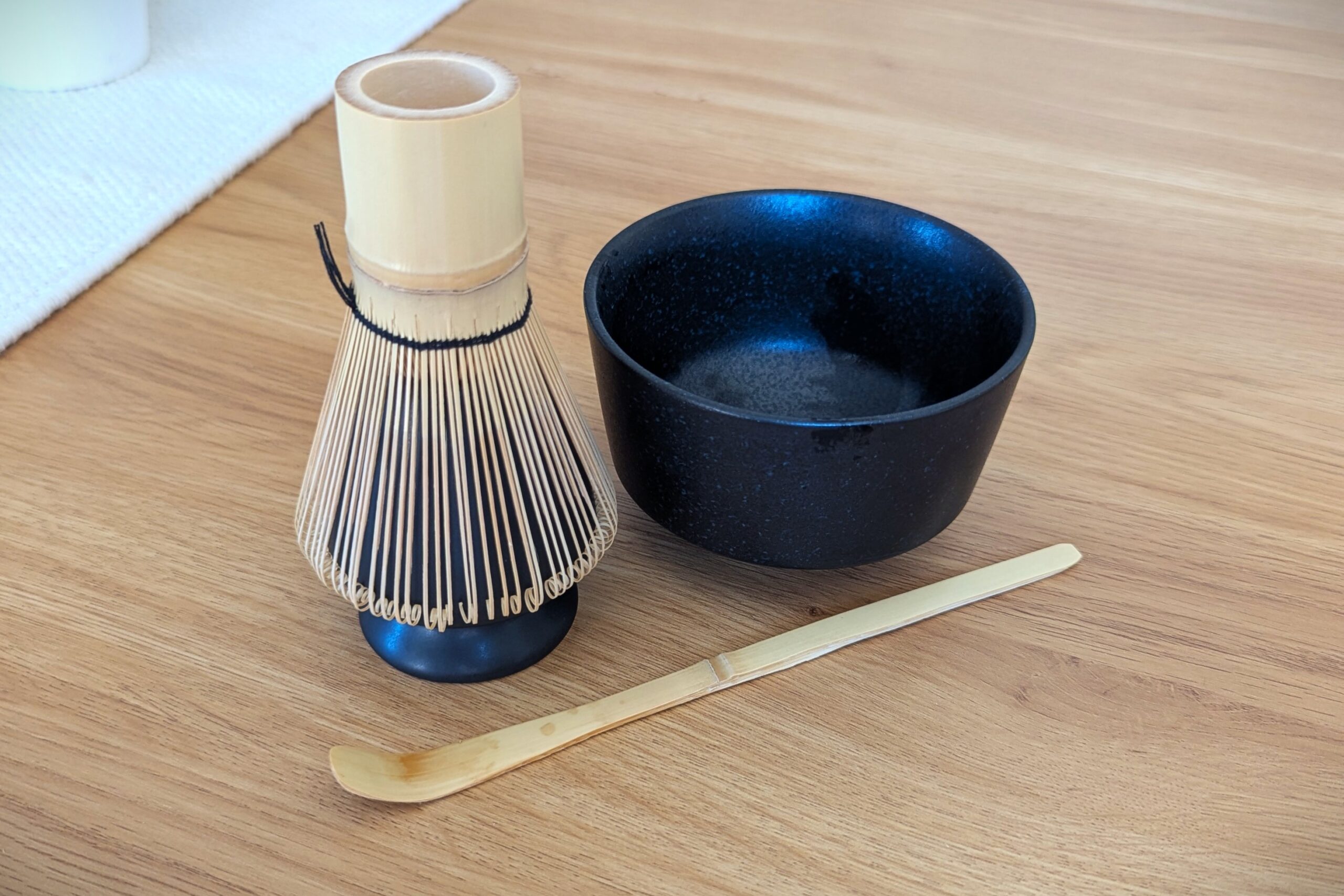 Matcha set in black on kitchen table